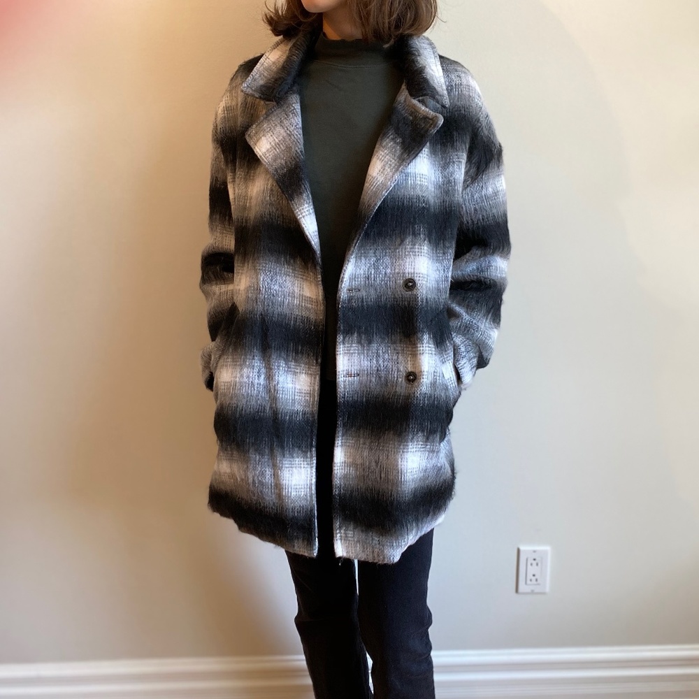 Mid season coat